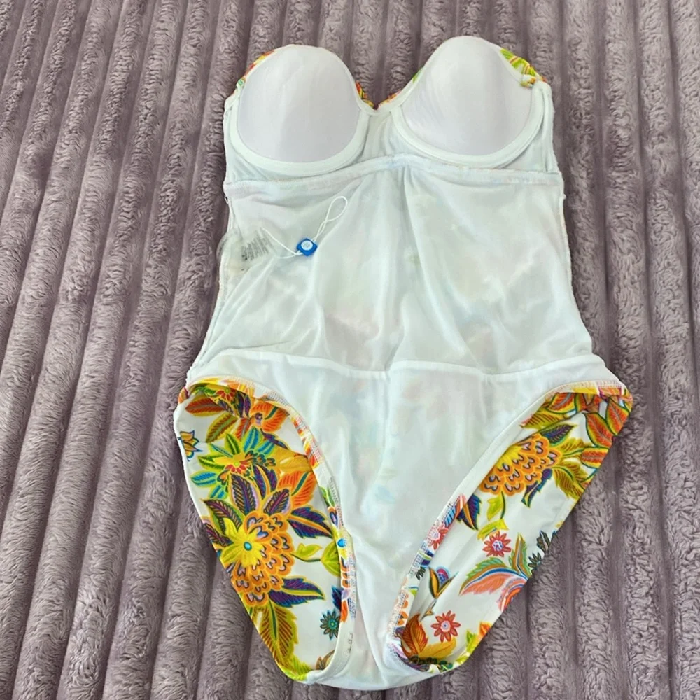 Bleu Rod Beattie one piece swimsuit. Let the Sun Chine In size 6 - Picture 5 of 10